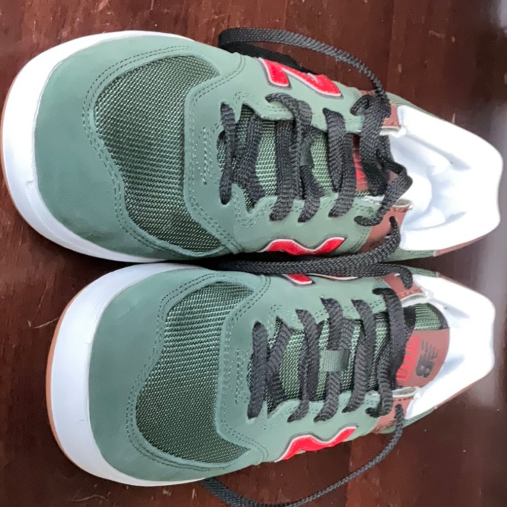 New Balance Green and Red Sneakers Lightweight Mesh Design
